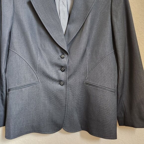 Tahari Blazer Women Size 16 Large Gray Stretch Knit 3 Buttons Modern Cut - Picture 3 of 13